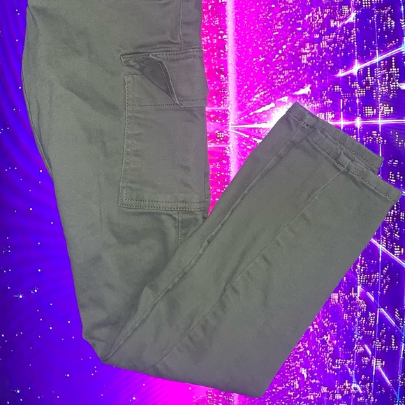 Pants - Picture 4 of 4